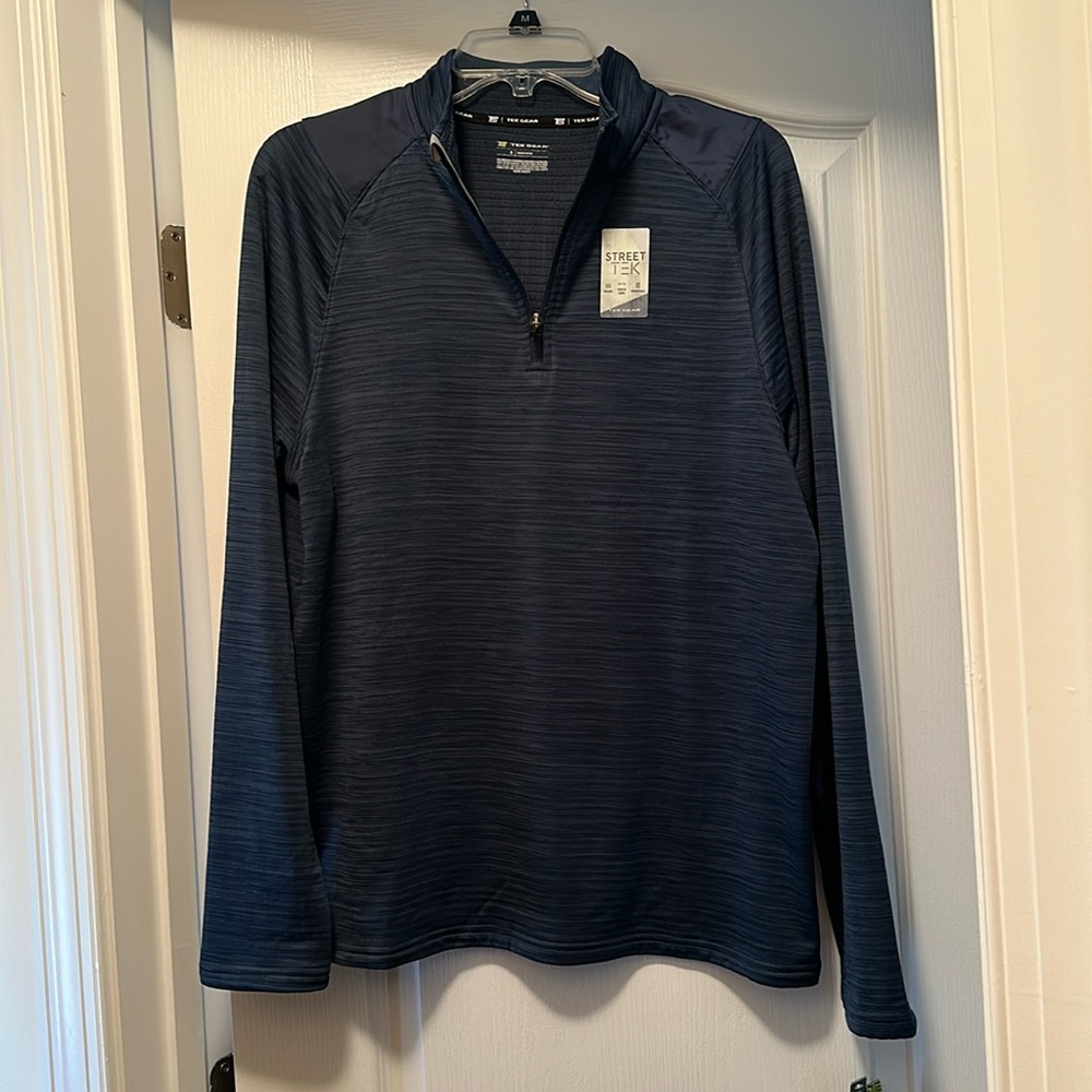 Tek Gear Street Tek Top Sz. Small